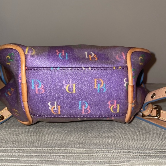 Dooney & Bourke - RARE It Girl Monogram Backpack in Purple! - Picture 5 of 9